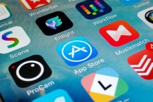 マッチングアプリは複数使え！